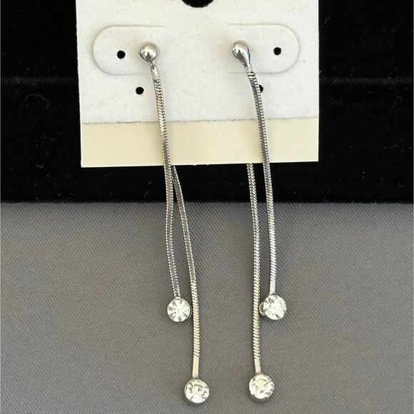 C.C Women’s White Sequin Pom Pom Knit Beanie & Silver Cubic Zirconia Earrings - Picture 6 of 16